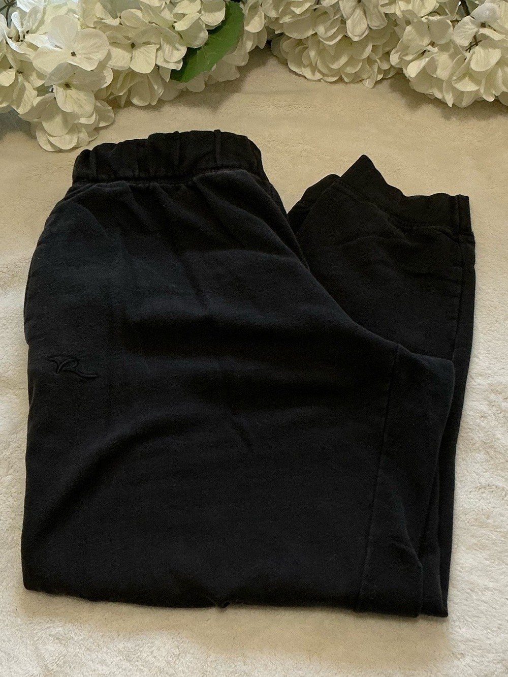Rocawear Faded Black Men’s Elastic-Waist Jogger Pants
